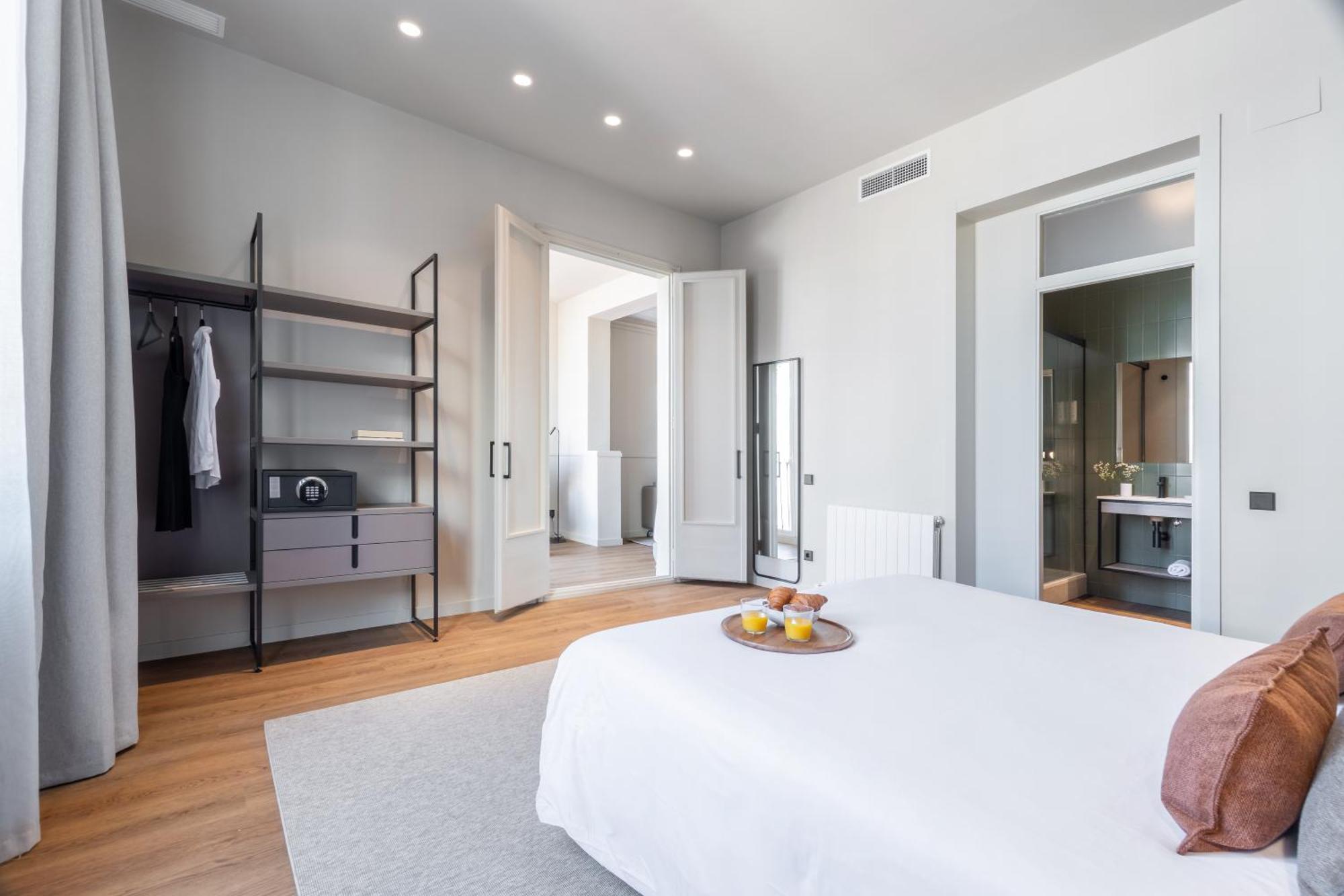 Five-Bedroom Apartment