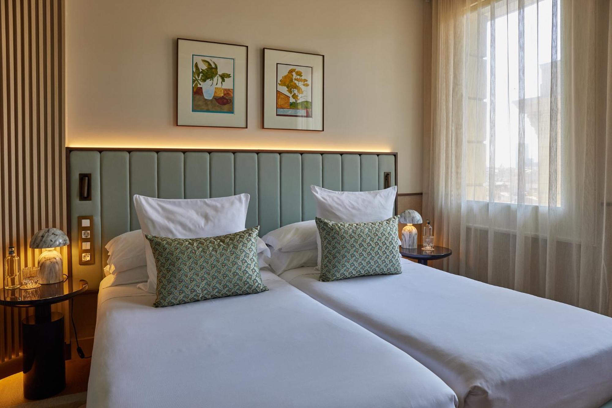 Two-Bedroom Suite,1618816987:JPEG