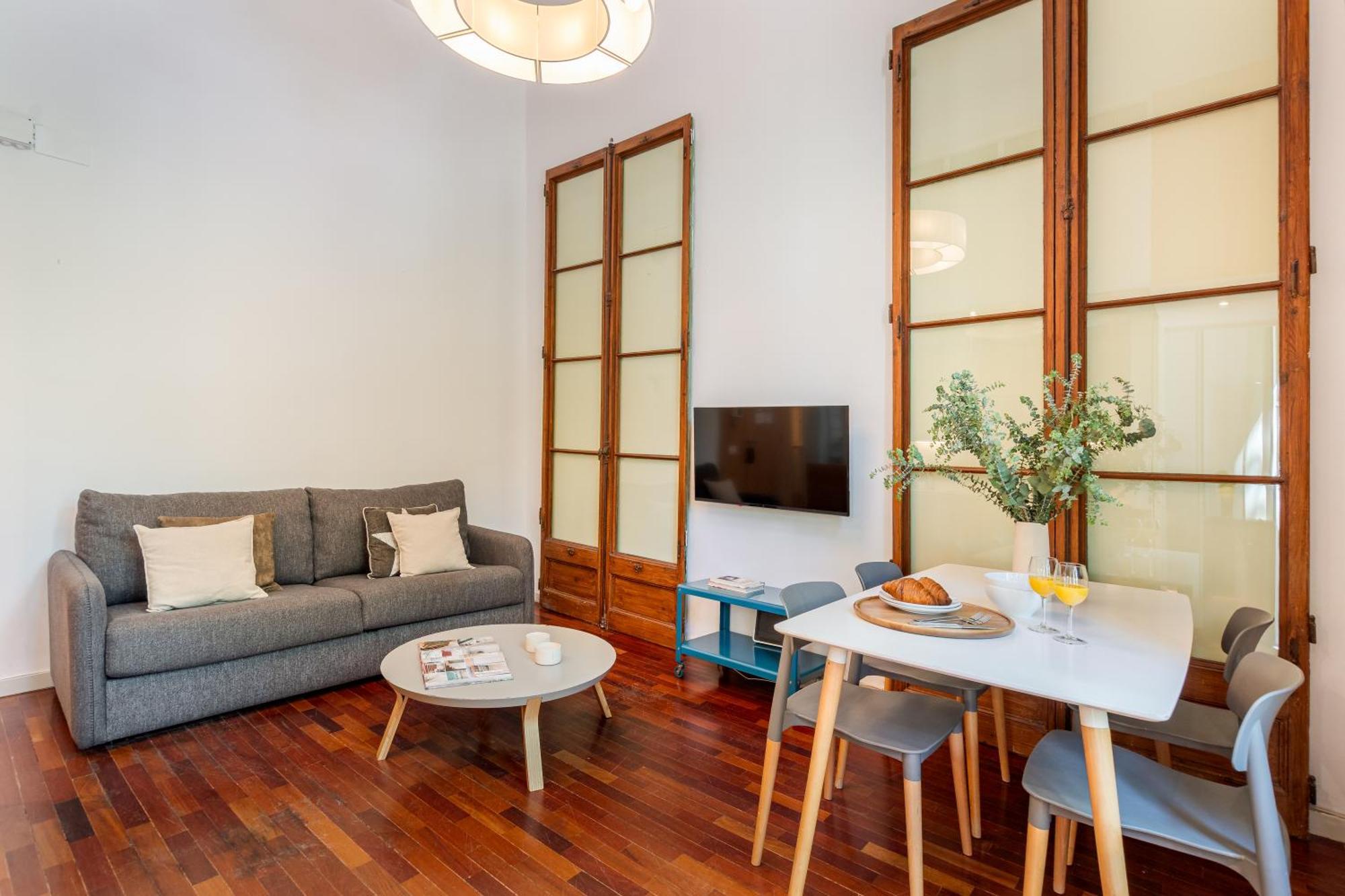 One-Bedroom Apartment