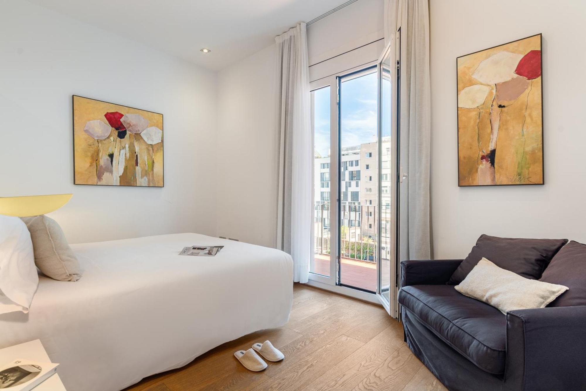 Deluxe Four-Bedroom Apartment