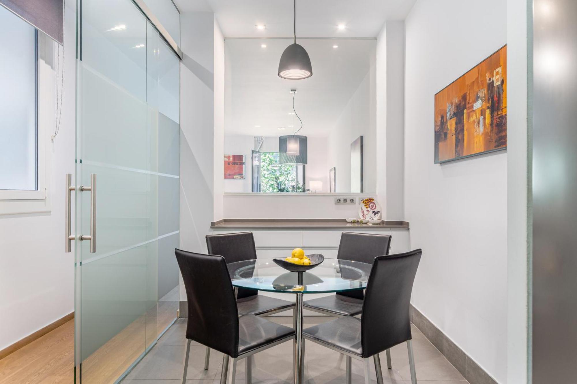 Deluxe Four-Bedroom Apartment