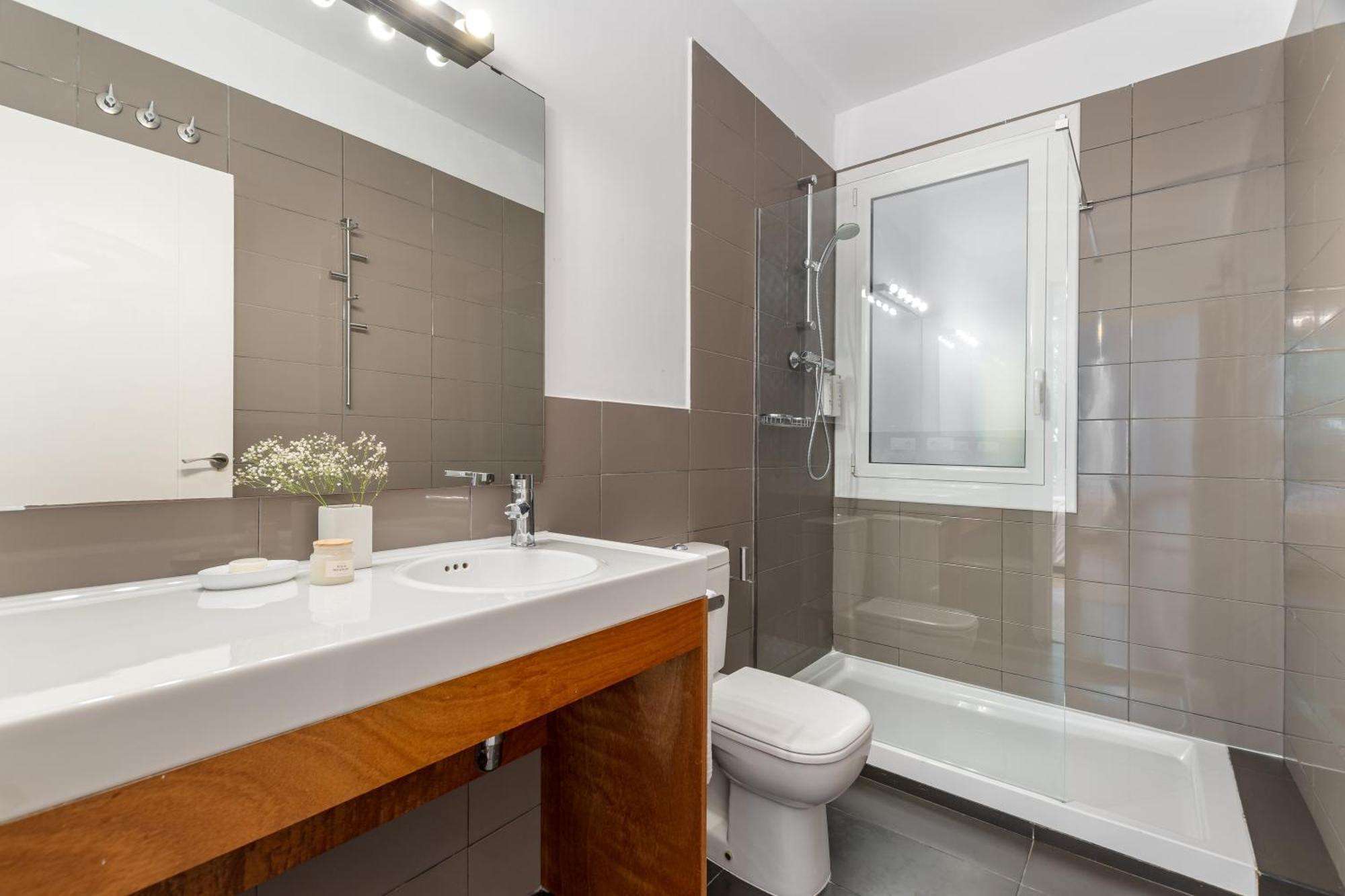 Two-Bedroom Deluxe Apartment
