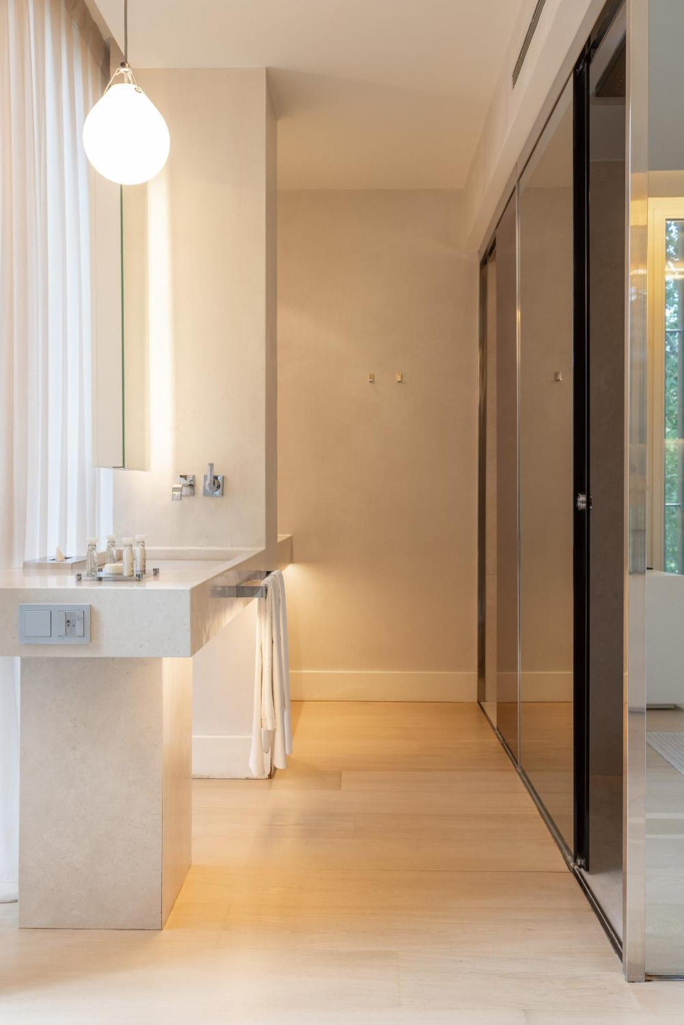 Junior Suite Garden View Spa Access
