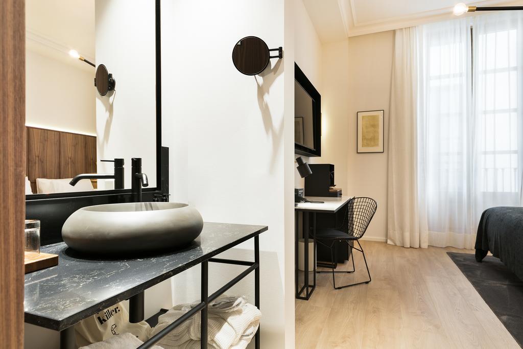 Double Room with Balcony,464490858:JPEG